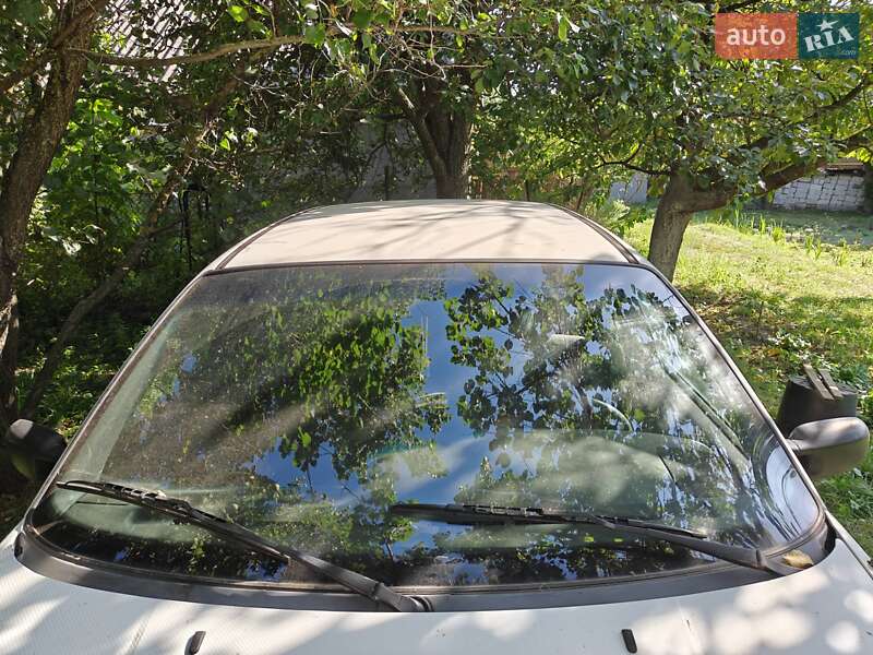 Седан Volkswagen Passat 1991 в Броварах