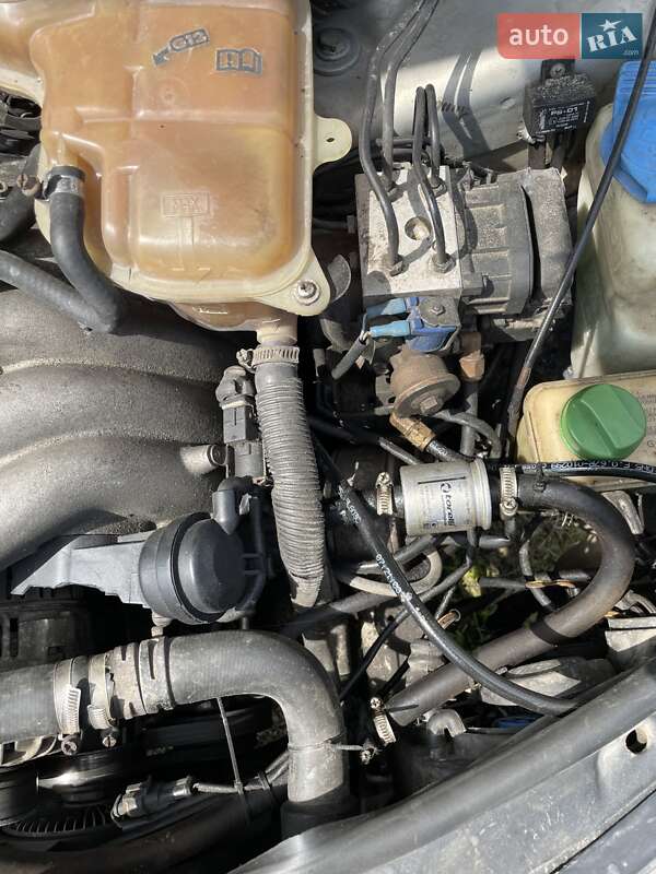 Седан Volkswagen Passat 1999 в Олевске