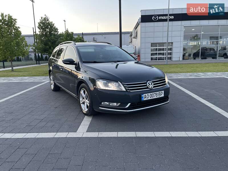 Volkswagen Passat 2011