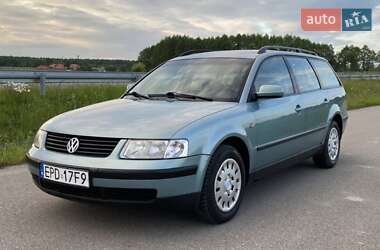 Универсал Volkswagen Passat 1988 в Харькове