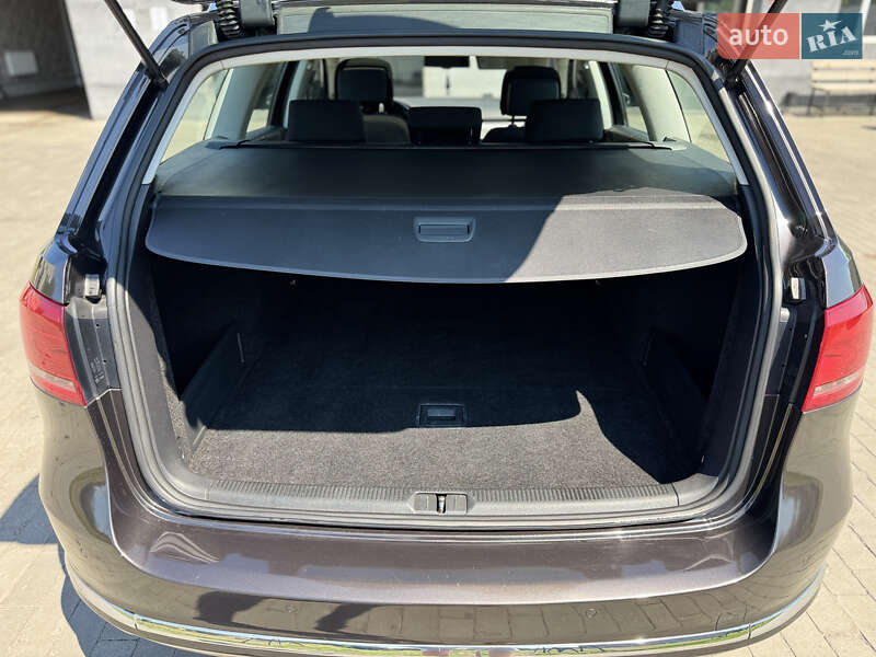 Універсал Volkswagen Passat 2011 в Новій Водолагі фото 29 Універсал Volkswagen Passat 2011 в Новій Водолагі