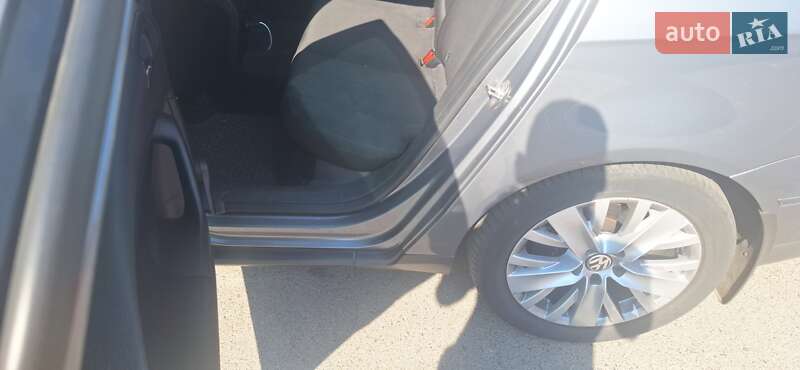 Седан Volkswagen Passat 2008 в Одессе