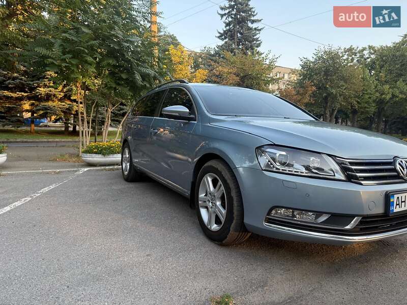 Универсал Volkswagen Passat 2012 в Днепре