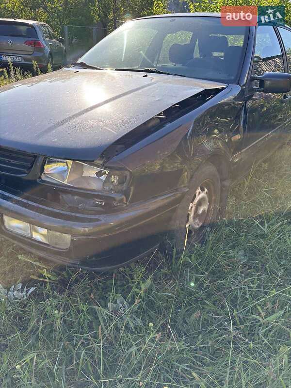 Седан Volkswagen Passat 1994 в Киеве фото 4 Седан Volkswagen Passat 1994 в Киеве