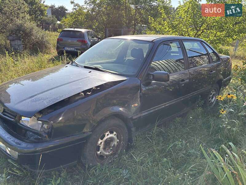 Седан Volkswagen Passat 1994 в Киеве фото 5 Седан Volkswagen Passat 1994 в Киеве
