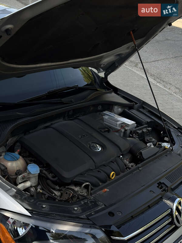 Седан Volkswagen Passat 2011 в Запорожье