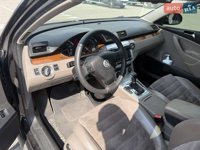 Седан Volkswagen Passat 2008 в Києві