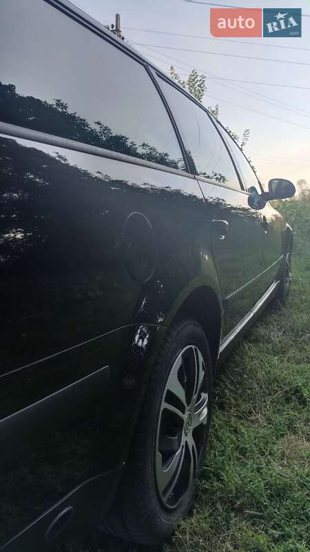 Универсал Volkswagen Passat 2004 в Ровно фото 2 Универсал Volkswagen Passat 2004 в Ровно