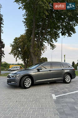Універсал Volkswagen Passat 2015 в Вінниці