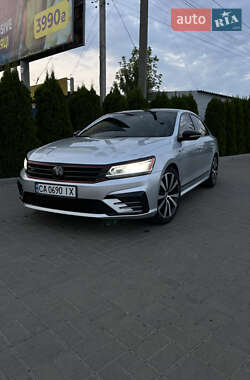 Седан Volkswagen Passat 2018 в Черкасах