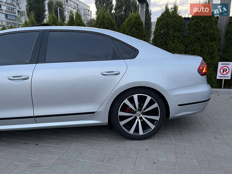 Седан Volkswagen Passat 2018 в Черкасах
