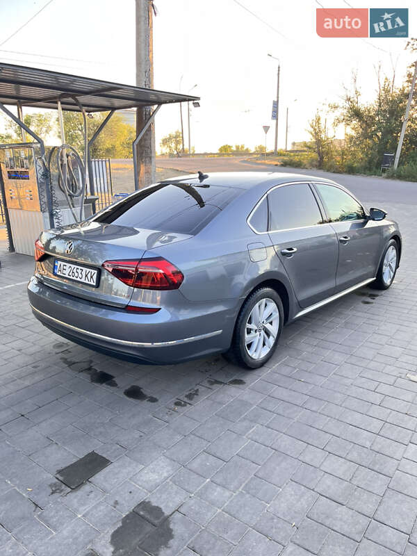 Седан Volkswagen Passat 2018 в Кривому Розі