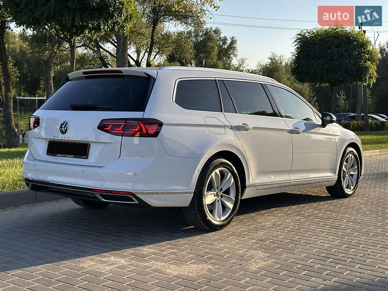 Универсал Volkswagen Passat 2021 в Умани фото 23 Универсал Volkswagen Passat 2021 в Умани