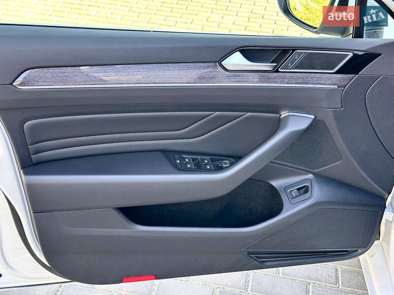 Универсал Volkswagen Passat 2021 в Умани фото 40 Универсал Volkswagen Passat 2021 в Умани