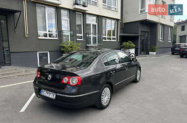 Седан Volkswagen Passat 2005 в Львові