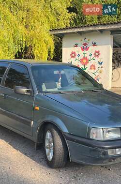 Седан Volkswagen Passat 1988 в Чигирине