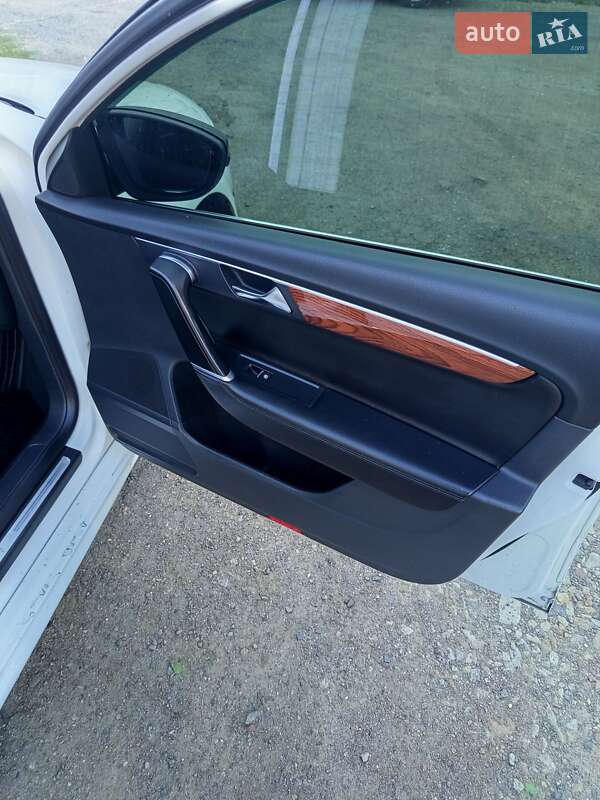 Универсал Volkswagen Passat 2010 в Кропивницком фото 12 Универсал Volkswagen Passat 2010 в Кропивницком