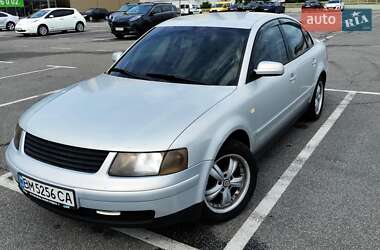 Седан Volkswagen Passat 1999 в Обухове
