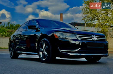 Седан Volkswagen Passat 2013 в Киеве