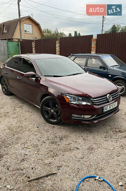 Седан Volkswagen Passat 2011 в Днепре