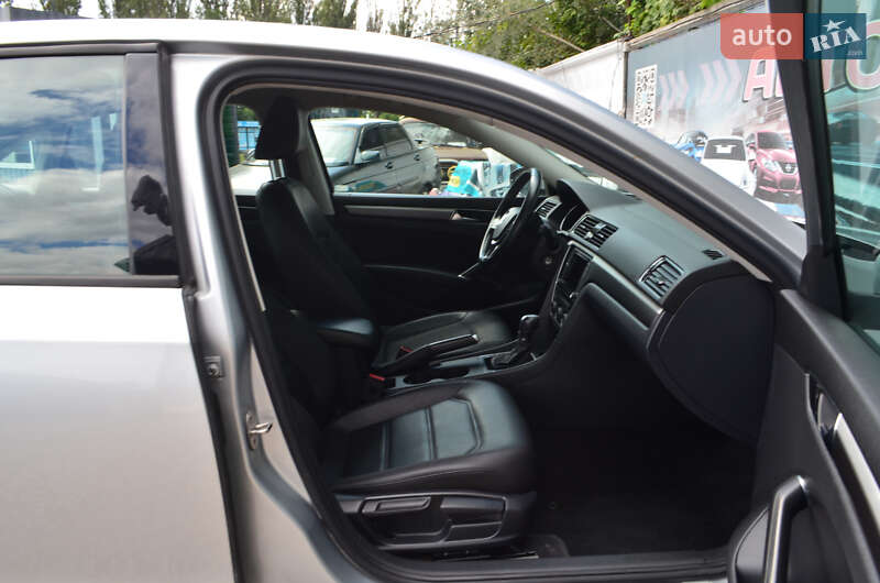 Седан Volkswagen Passat 2018 в Киеве фото 19 Седан Volkswagen Passat 2018 в Киеве