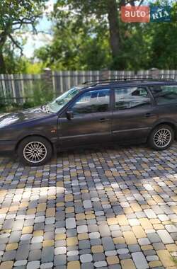 Универсал Volkswagen Passat 1993 в Харькове