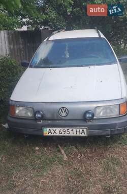 Универсал Volkswagen Passat 1990 в Чугуеве