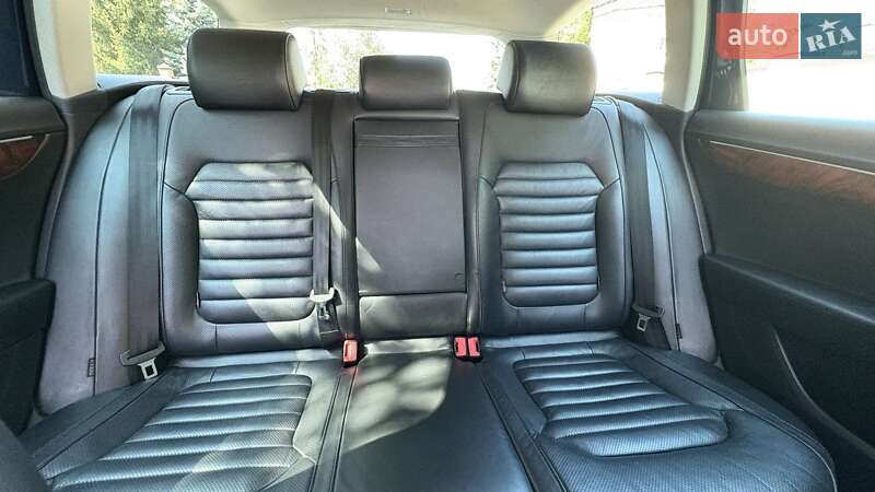 Універсал Volkswagen Passat 2012 в Полтаві