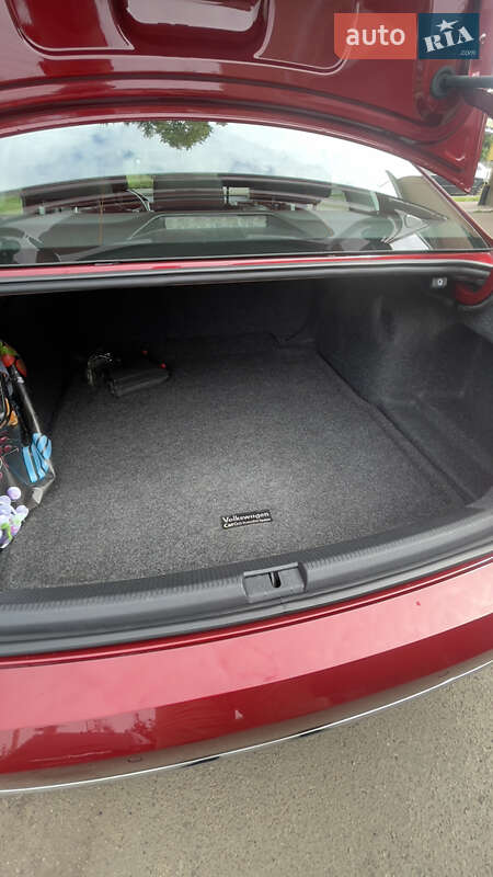 Седан Volkswagen Passat 2016 в Сумах