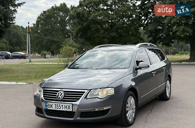 Універсал Volkswagen Passat 2006 в Рівному