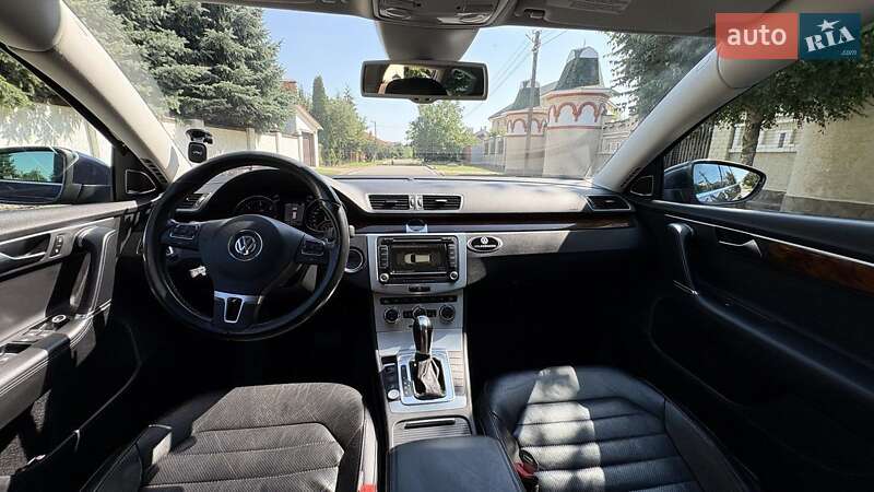 Універсал Volkswagen Passat 2012 в Полтаві