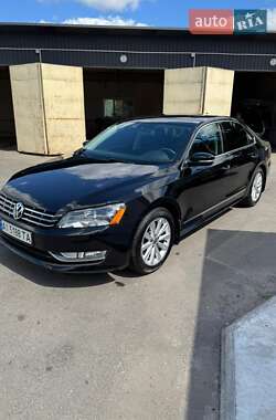 Седан Volkswagen Passat 2012 в Киеве