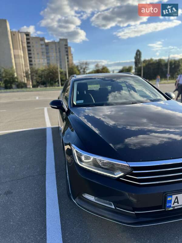 Універсал Volkswagen Passat 2015 в Києві