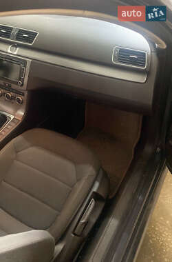 Универсал Volkswagen Passat 2011 в Киеве