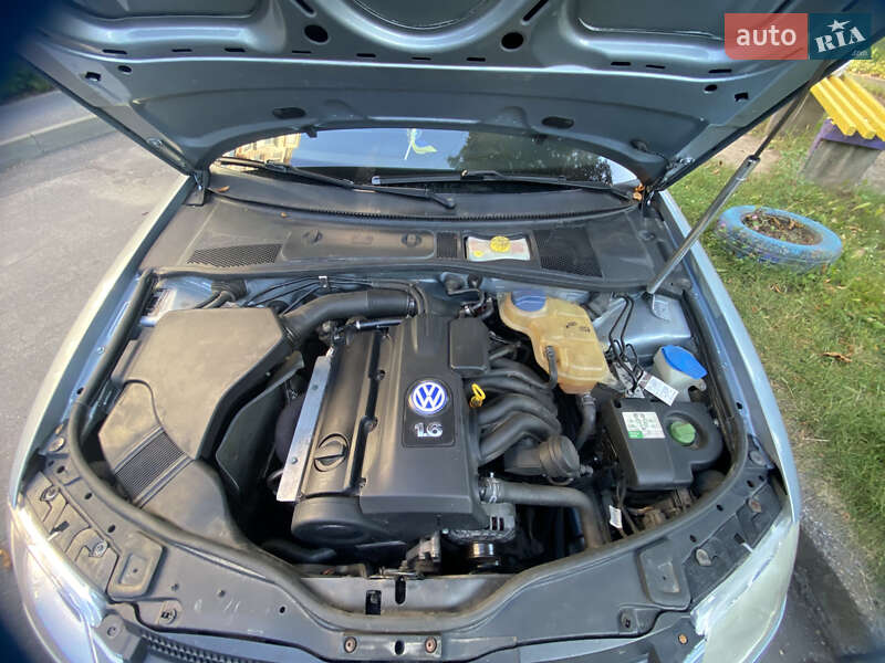 Седан Volkswagen Passat 2001 в Виннице