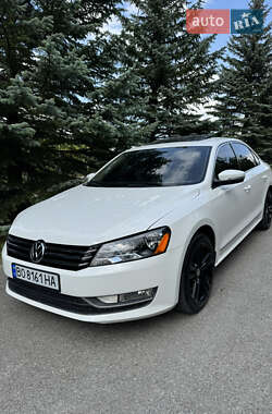 Седан Volkswagen Passat 2014 в Тернополі