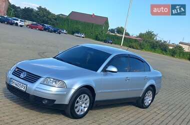 Седан Volkswagen Passat 2004 в Одессе