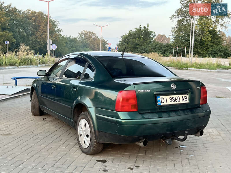 Седан Volkswagen Passat 1999 в Попільні