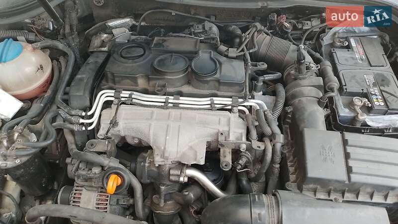 Універсал Volkswagen Passat 2006 в Мукачевому