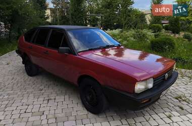 Хетчбек Volkswagen Passat 1986 в Надвірній