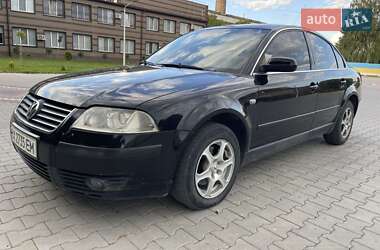 Седан Volkswagen Passat 2003 в Теофиполе