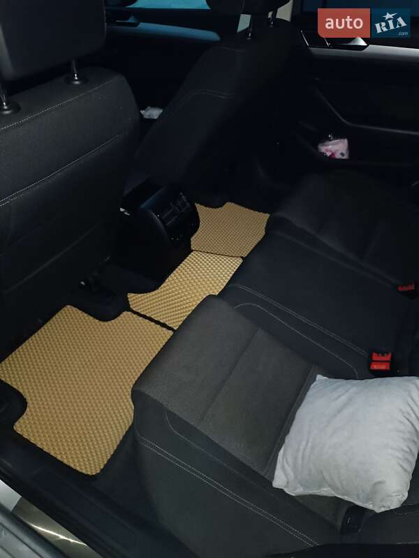 Універсал Volkswagen Passat 2015 в Краснограді