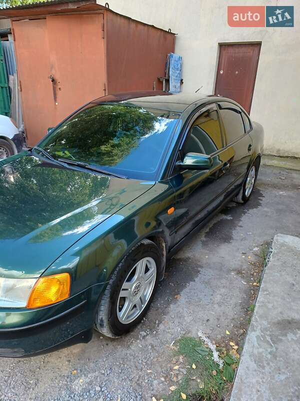Седан Volkswagen Passat 1997 в Кам'янець-Подільському