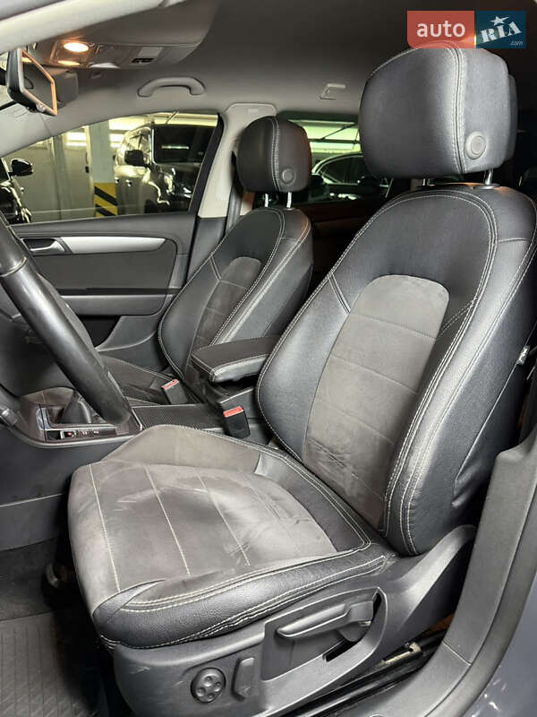 Універсал Volkswagen Passat 2014 в Одесі