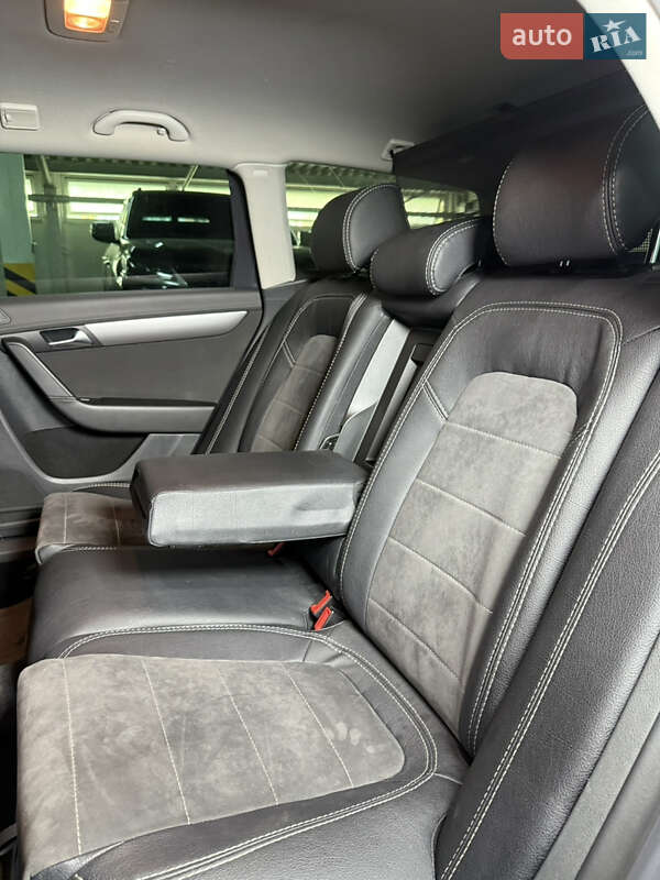 Універсал Volkswagen Passat 2014 в Одесі