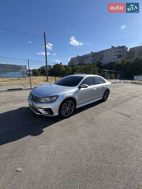 Седан Volkswagen Passat 2018 в Кривому Розі