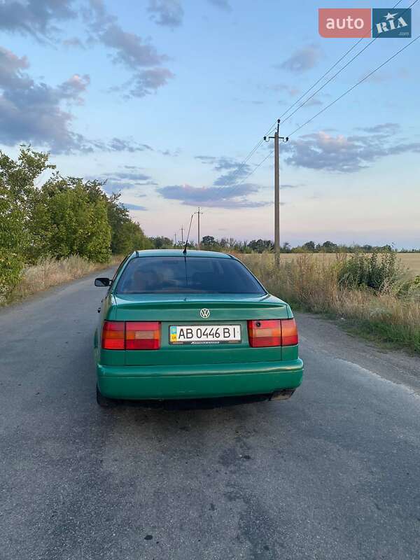 Седан Volkswagen Passat 1995 в Гайвороні фото 2 Седан Volkswagen Passat 1995 в Гайвороні