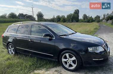 Універсал Volkswagen Passat 2010 в Полонному