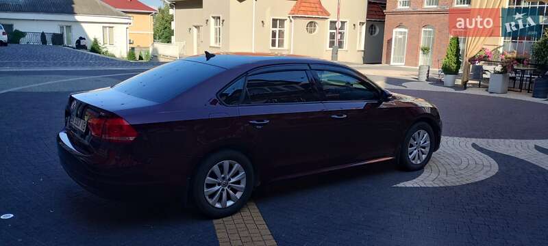 Седан Volkswagen Passat 2014 в Ровно фото 3 Седан Volkswagen Passat 2014 в Ровно