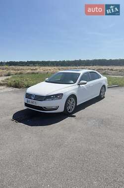 Седан Volkswagen Passat 2012 в Виннице